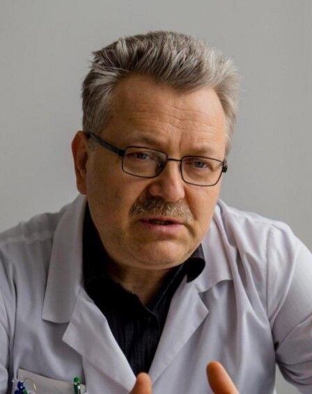 Doctor Endocrinologist Maciej